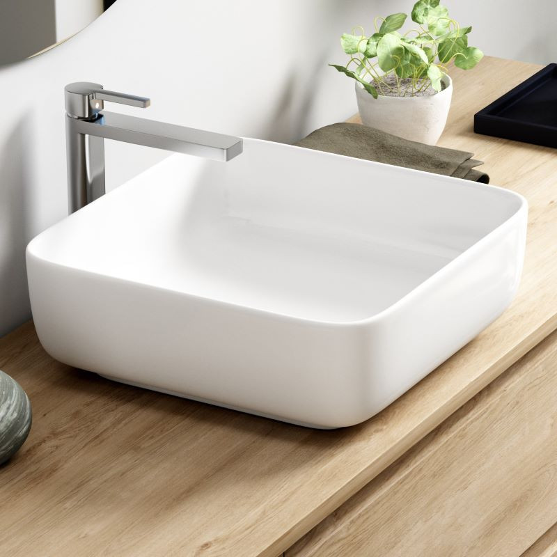 vasque-ceramique-blanche-a-poser-albufeira-39x39-cm-posée-sur-un-meuble-de-salle-de-bains-en-bois