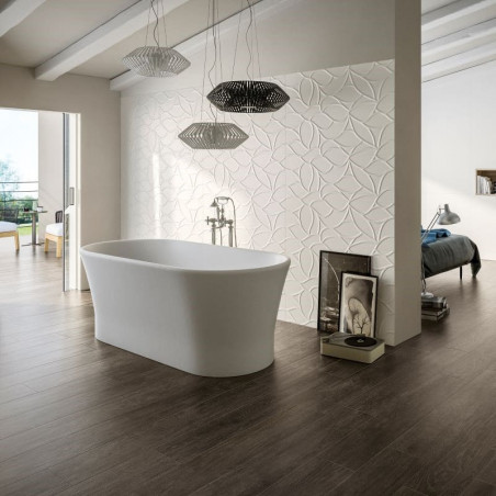mur-derriere-baignoire-ilot-faience-decor-relief-3d-blanc-mat-comfort-g-design