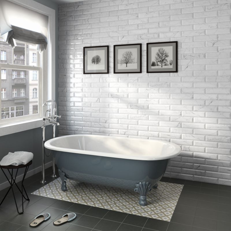 carrelage-aspect-marbre-blanc-brillant-carrara-wall-evolution-75x30-gloss-au-mur-d-une-salle-de-bains