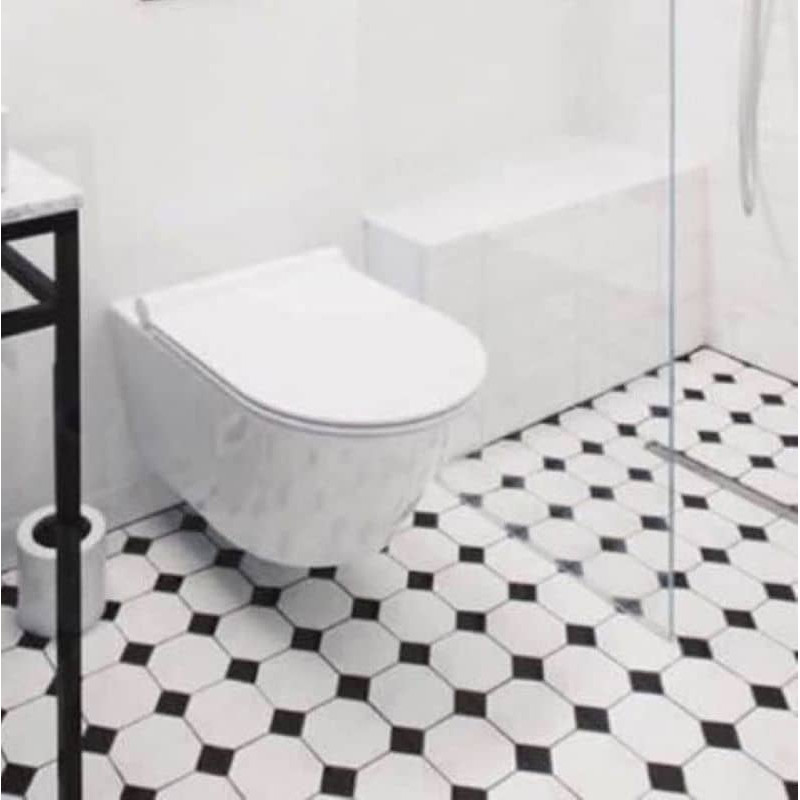 sol-wc-mosaique-carrelage-octogonal-10x10-blanc-avec-cabochon-noir