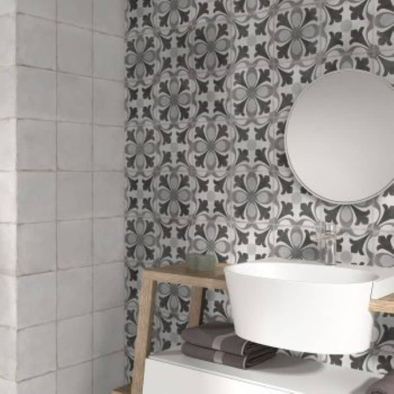 carreau-de-ciment-epoque-1-2-noir-et-blanc-223x223-murs-salle-de-bains