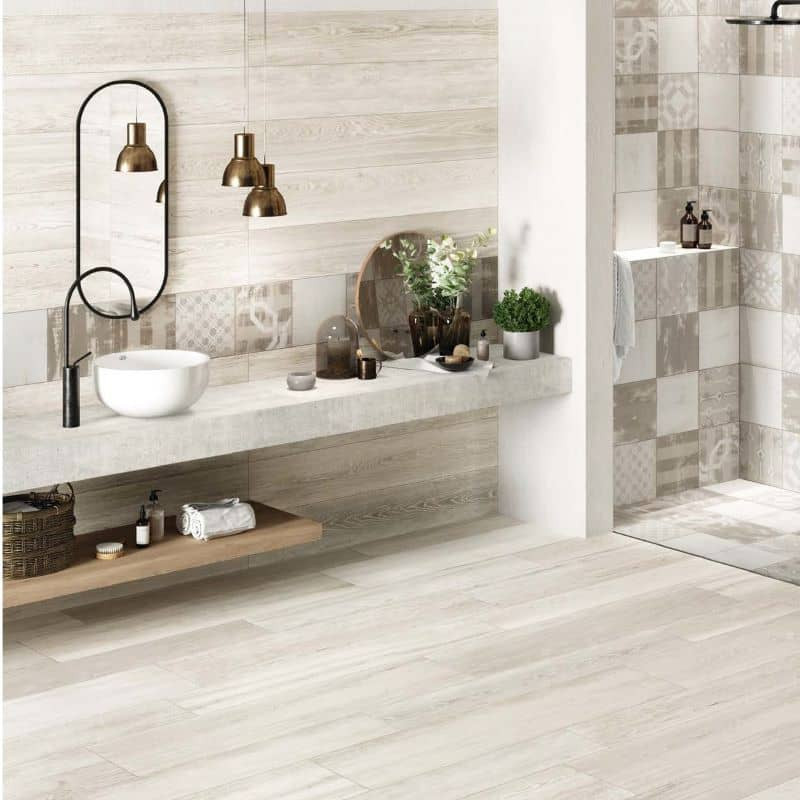 carrelage-aspect-parquet-blanchi-salle-de-bains-sol-et-murs-20x120-craftsman-wood-white
