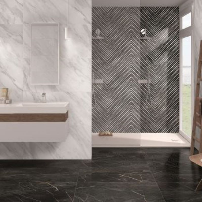 Mur-douche-carrelage-effet-marbre-noir-decor-geometrique-Deco-Nuit-gloss-49x98-cm