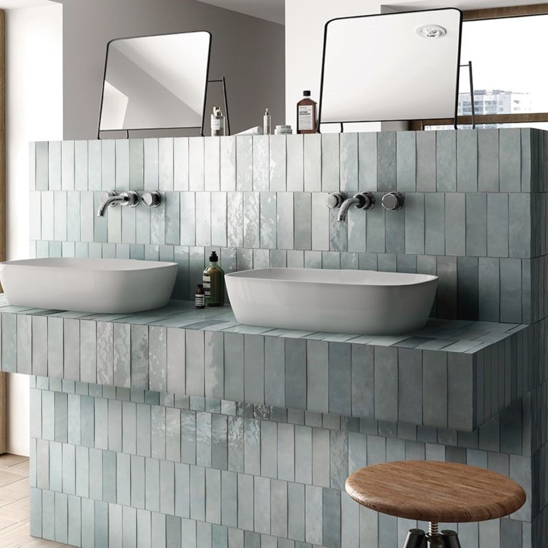 salle-de-bains-vintage-carreaux-zellige-artisan-65x200-mm-aqua-vert-d-eau