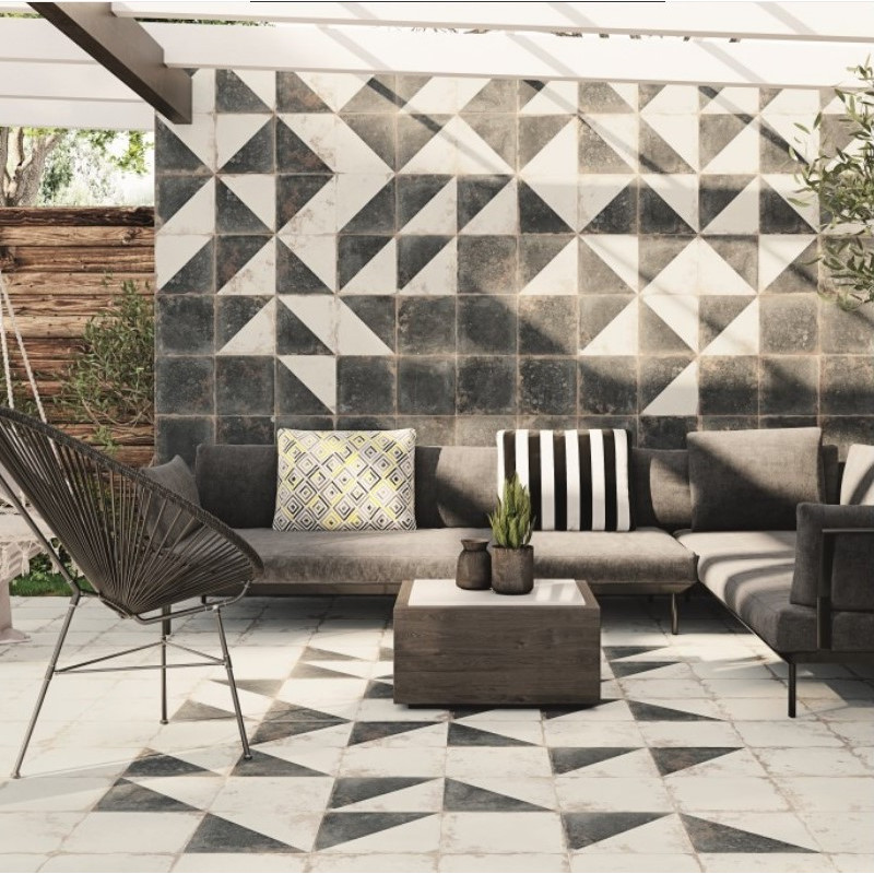 carreau-de-ciment-imitation-motif-triangle-antique-diagonal-33x33-cm-au-mur-d-une-terrasse