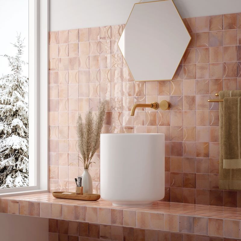 carrelage-mural-salle-de-bains-zellige-hanoi-pink-10x10-equipe-ceramicas
