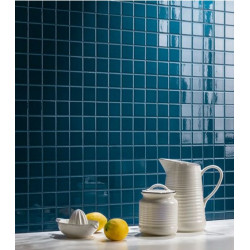 carrelage-mosaique-5x5-sur-trame-bleu-brillant-berillo-lucido-cesi-ceramica