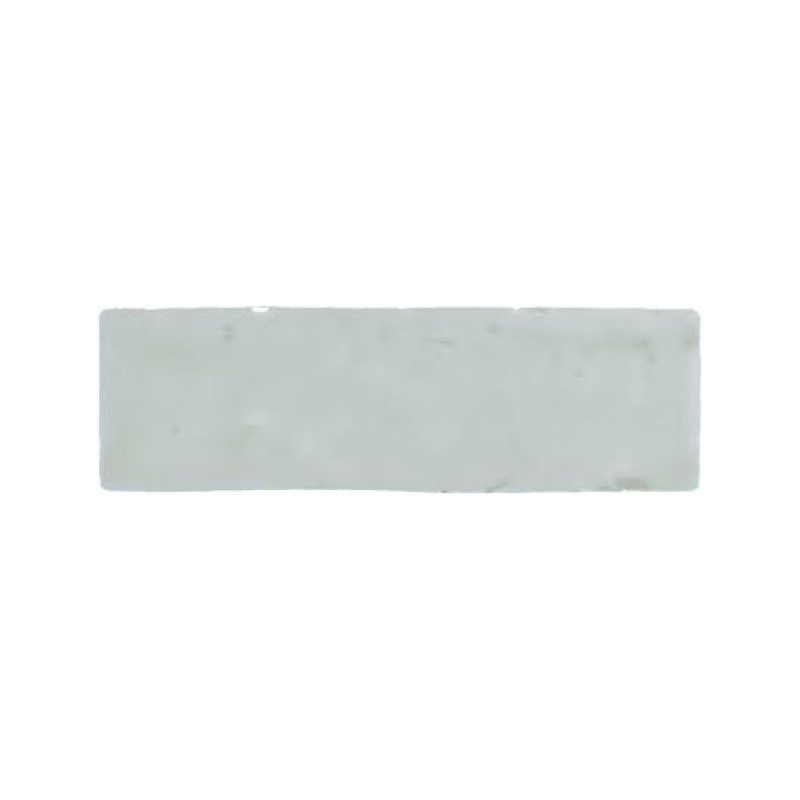 carrelage-salle-de-bain-aspect-zellige-bleu-ciel-laurel-clay-marley-blue-6x20-nanda-tiles