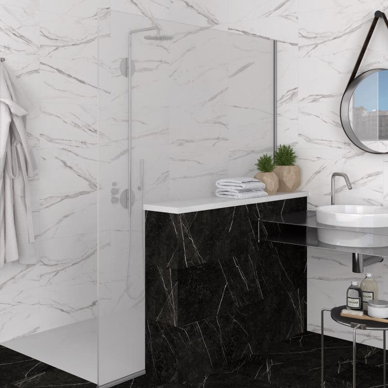murs-salle-de-bains-Thalassa_29,3x59,3_carrelage-effet-marbre-blanc-mat